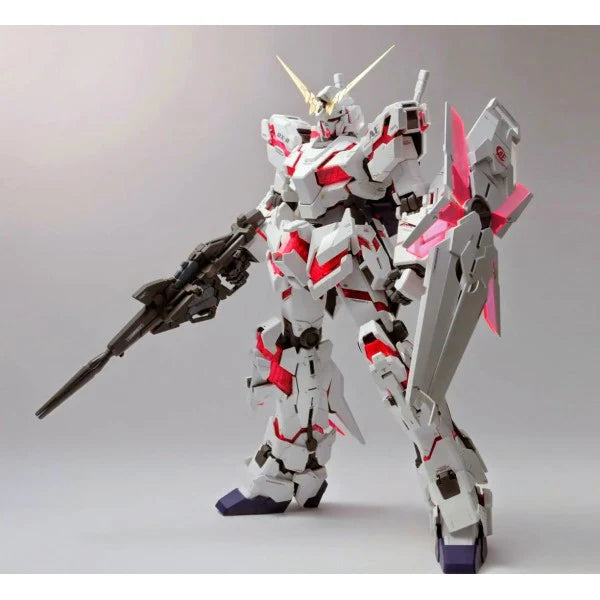 Gundam Unicorn RX-0 Unicorn Gundam Perfect Grade Model Kit